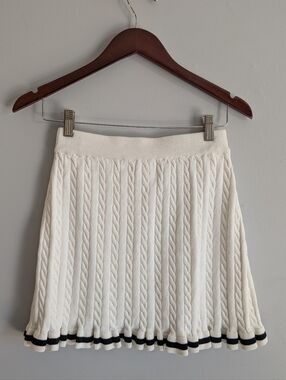 Willow & Wind | White Cable Knit Cotton Blend Tennis Skirt, Size M